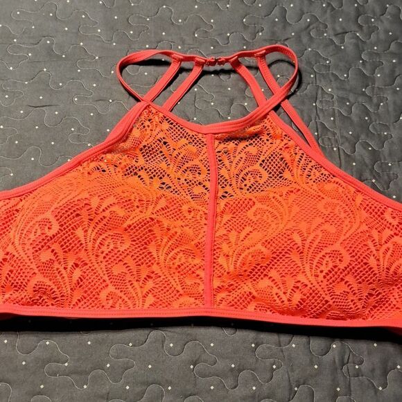 Bathing suit top size XL - Picture 1 of 4